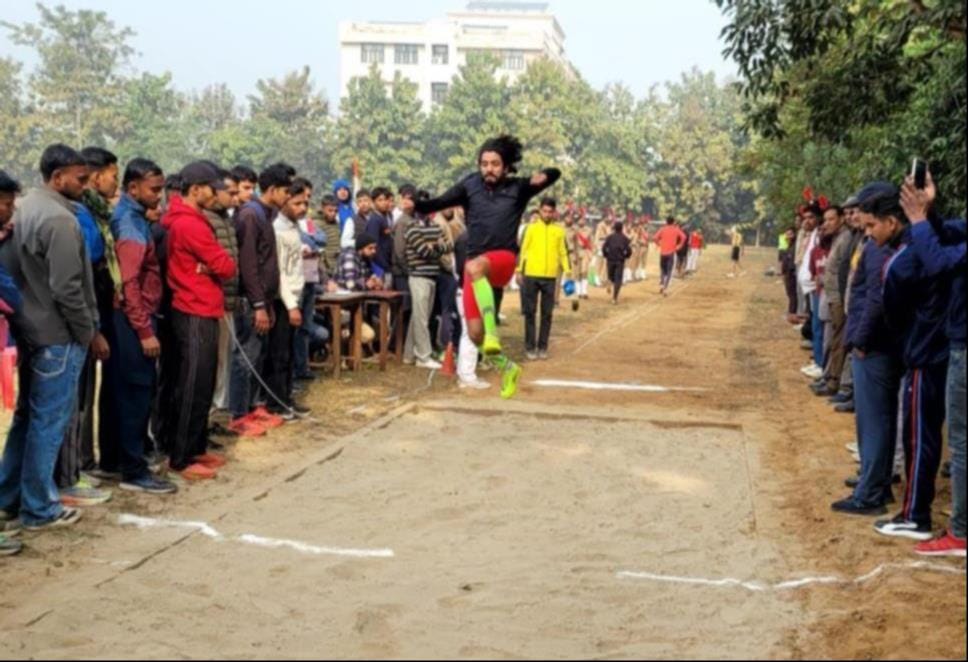 In shot put, Priyansh from Amroha emerged victorious.