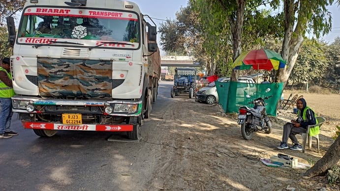 Data on vehicles is being collected before converting the Yamunanagar to Pehowa road into a four-lane highway