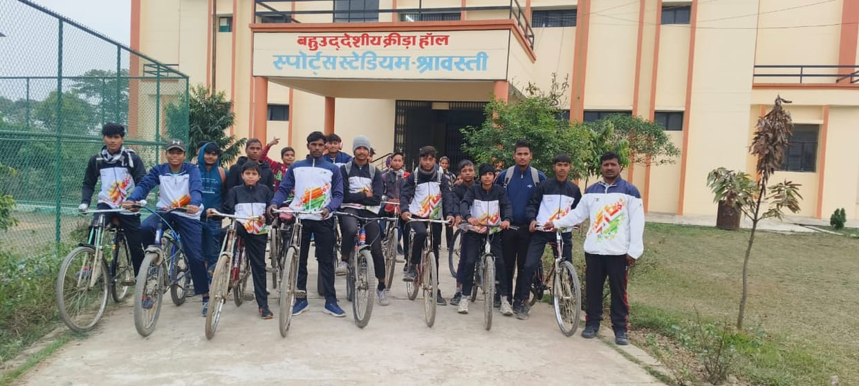 Cycling provides complete exercise: Jitendra
