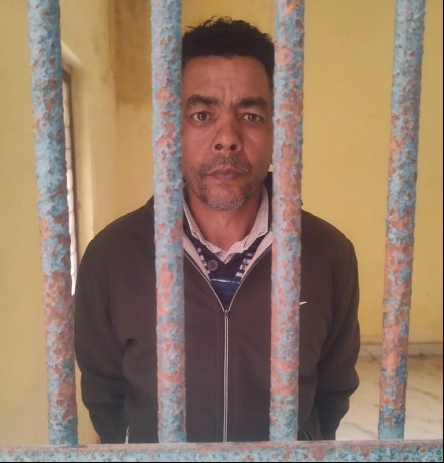 A man accused of defrauding people by promising them government jobs has been arrested in Uttarakhand.