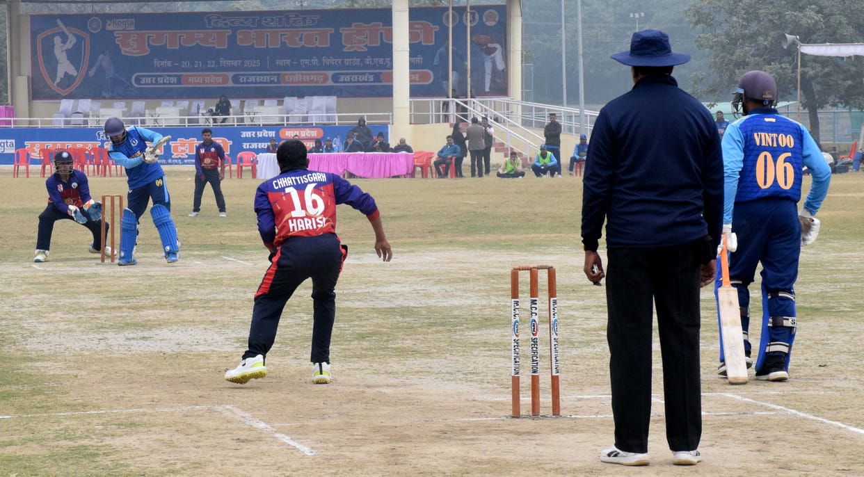 In reply to 171, Vidyut TRD's team was restricted to 141, RPF won by 30 runs and reached the semi-finals.