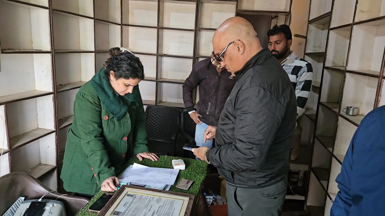 The shop owner was selling medicines without a license; the Drugs Control Department sealed the shop.