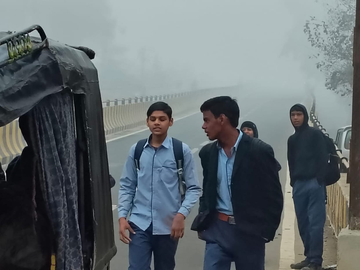 Fog and melting increased the chill, cold persisted throughout the day