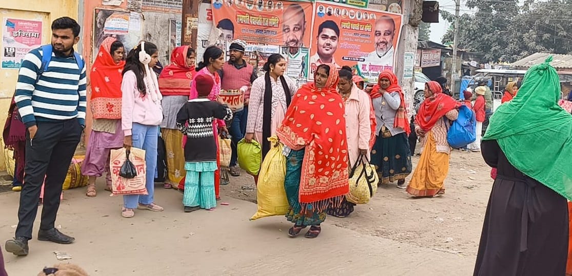 No one got a bus to Nichlaul Chowk.