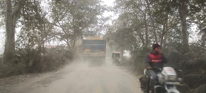 Ignoring the rules, soil is being taken to the dam.