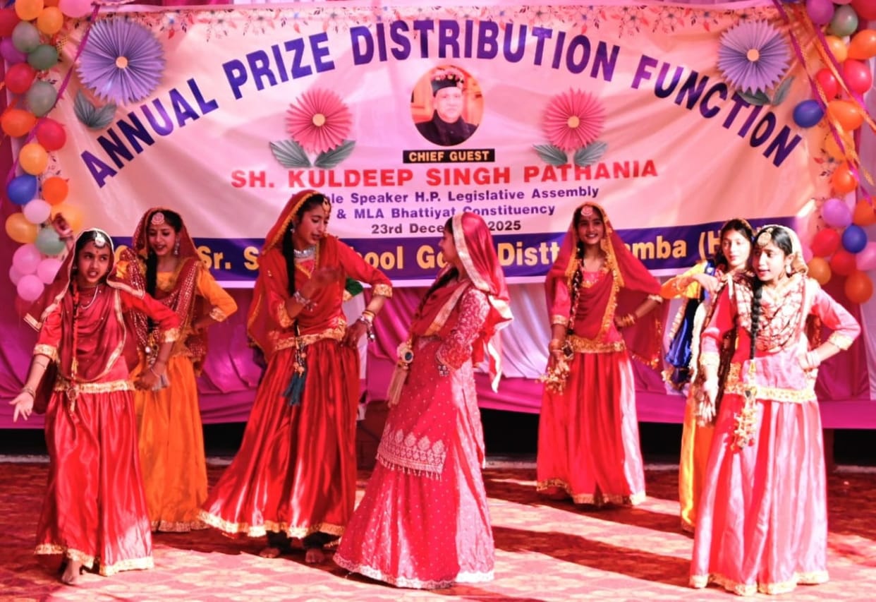 Hindi, Punjabi and Himachali songs enthralled the audience.