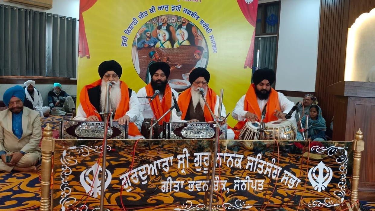 Sangat pays homage to martyrdom of Sahibzadas in Shaheedi Samagam