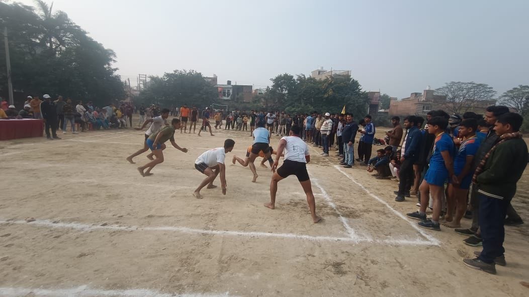 Sanskriti and Nikhil top the 800 meter race