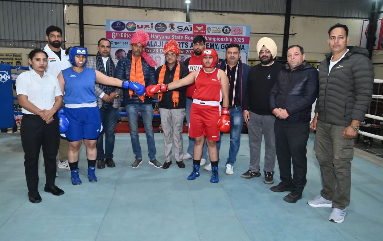 Women's boxers in the semi-finals of the moving punch, did a powerful performance