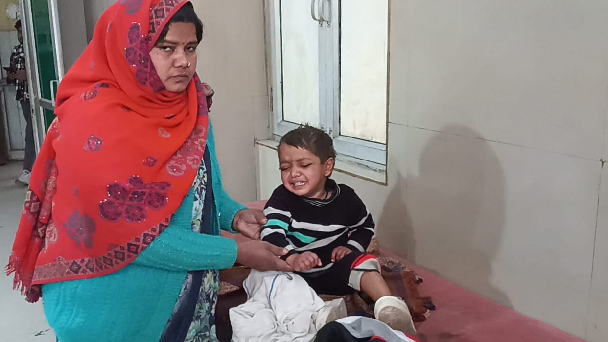 A jackal attacked an innocent child playing outside her home; villagers rescued her.