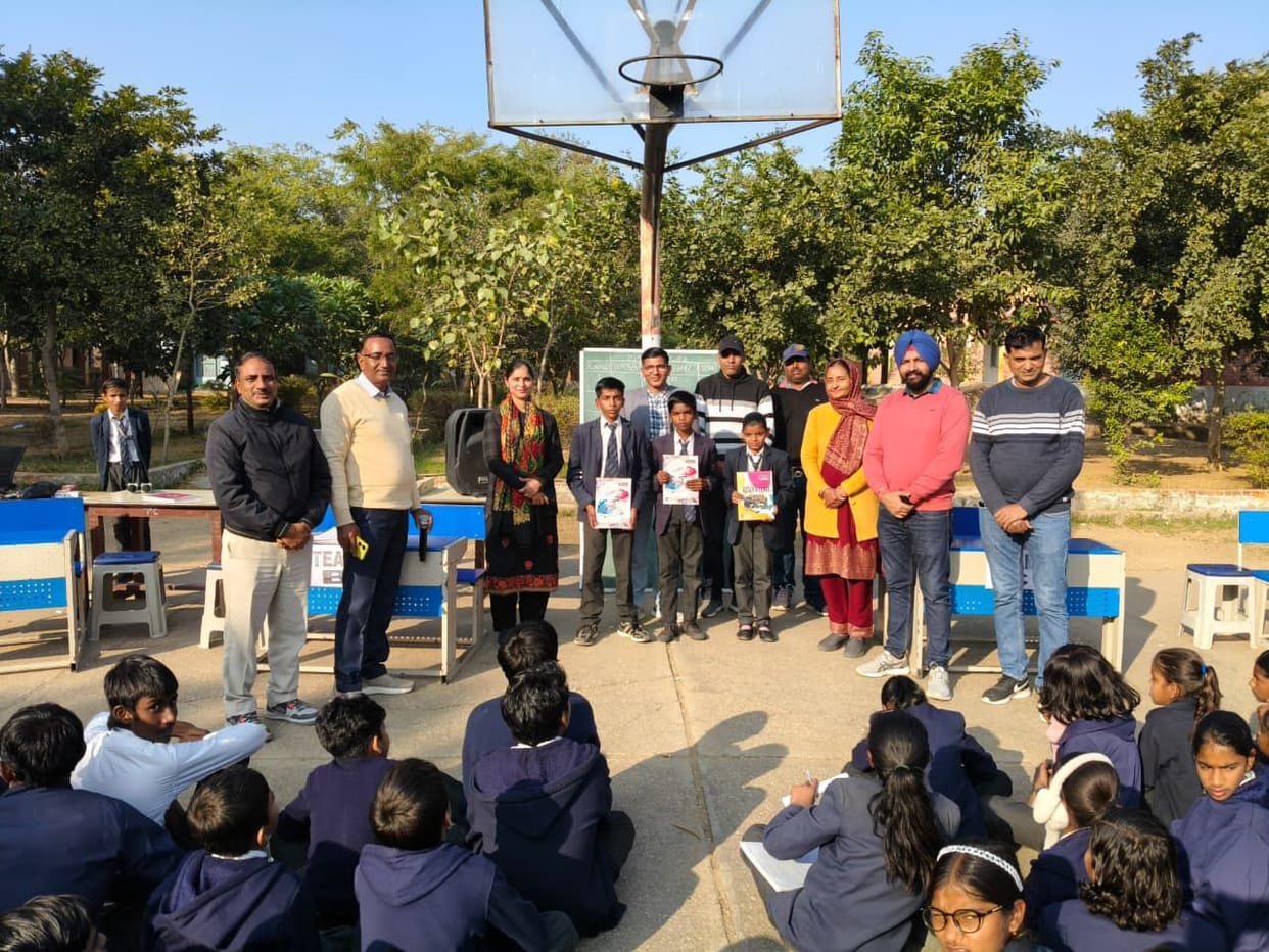 Nawal, Muskan, and Hemant's team came first in the quiz competition.