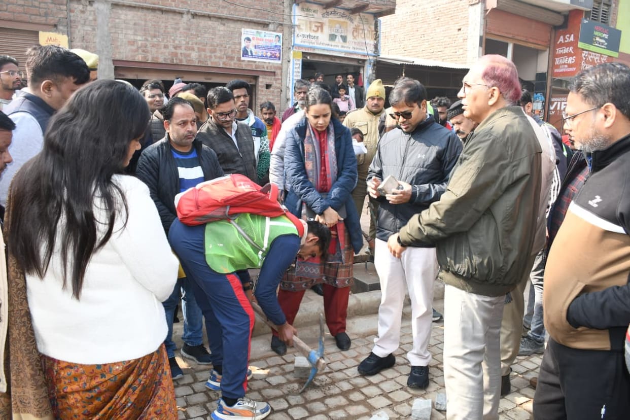 DM upset over slow progress of smart road, quality checked by uprooting tiles
