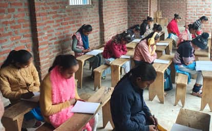 Hostels will be built in 800 districts across country for the higher education of girls