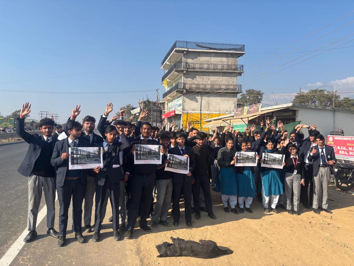 College students open front against NHAI for footbridge in Rait