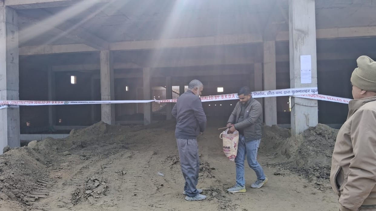 Authority seals two illegal constructions in Secunderabad