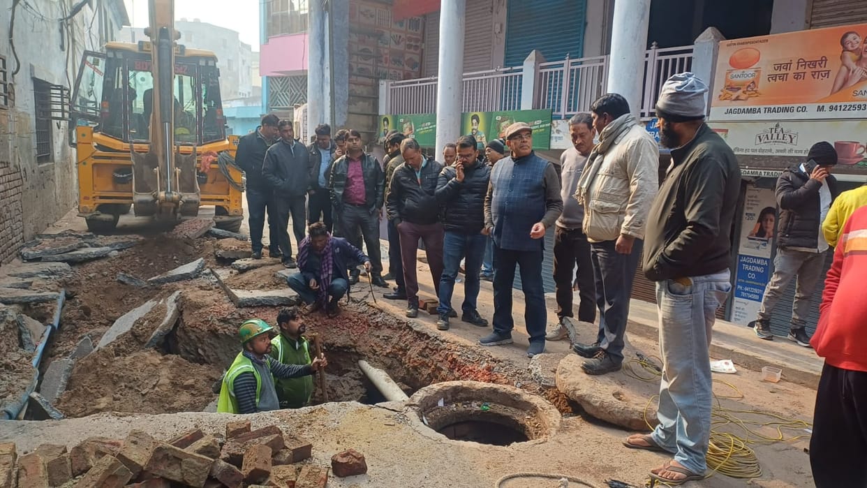 Road Caves In at Chuna Wali Gali: Torrent Power Accused of Negligence