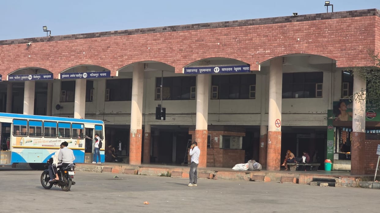 The counter boards were not installed at the two bus counters.