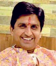 Kumar Vishwas' solo poetry recitation today on the eve of Atal Jayanti