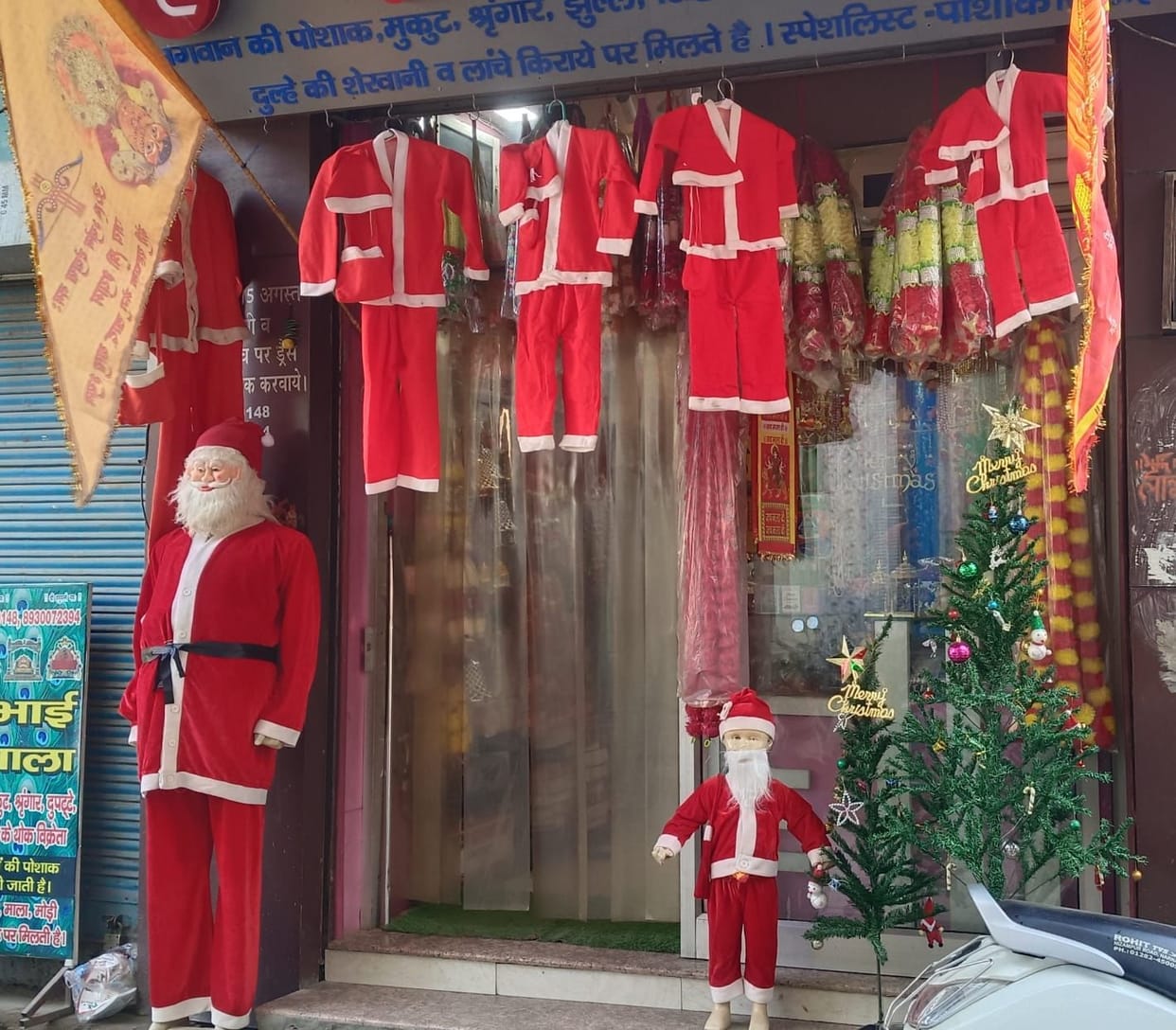 Along with Santa Claus costumes, Tulsi chunari (a type of scarf) was also in demand.