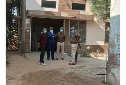 Alwar News: Youth’s body found in car in Kishangarhbas, family alleges murder, case registered against two