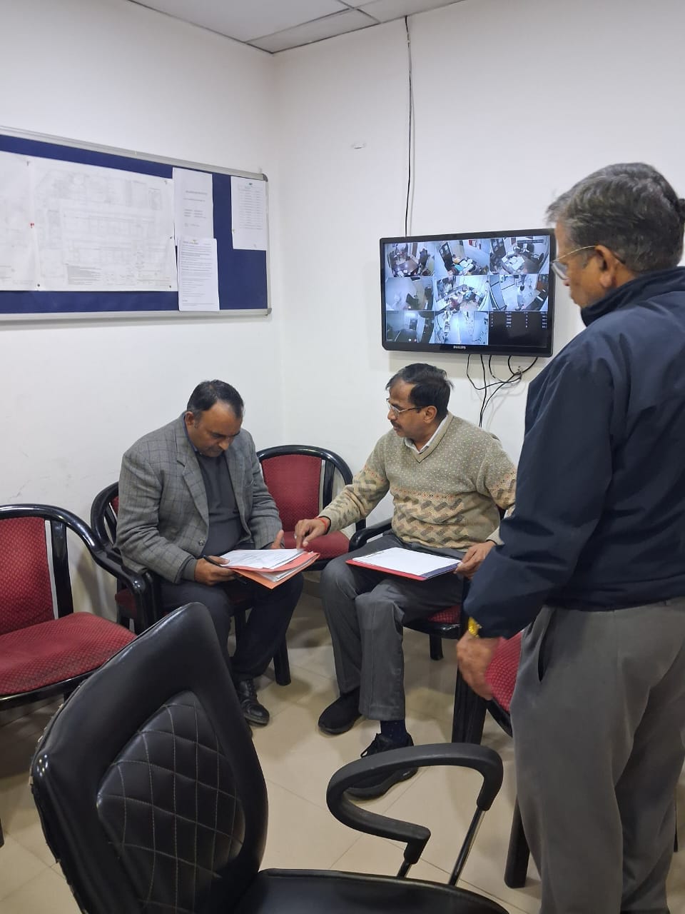 GST raid on builder's office in Rajnagar Extension, Rs 88 lakh collected