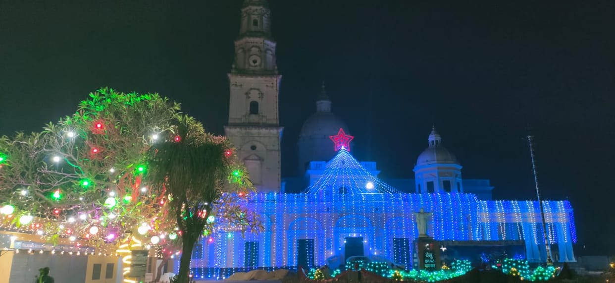 Lord Jesus was born, people congratulated each other