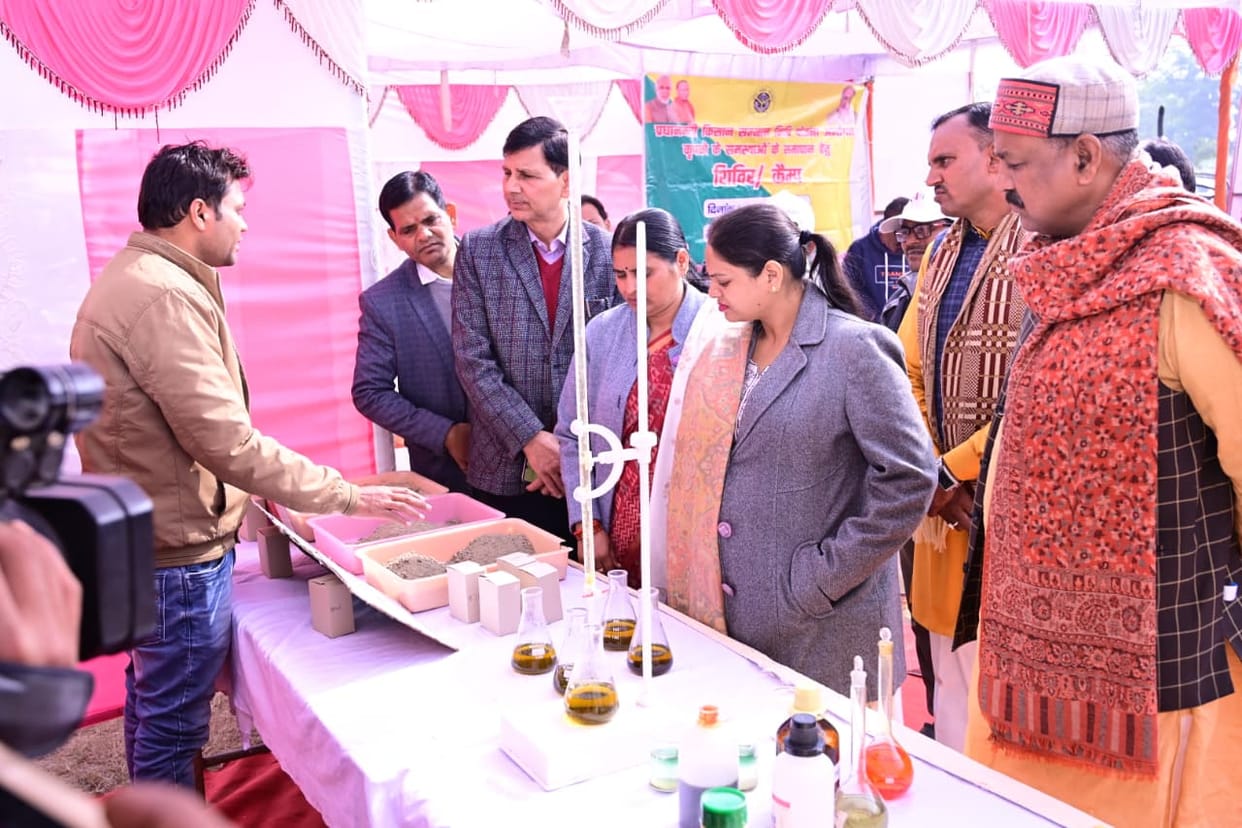 DM met orphan children, gave instructions to connect them with schemes
