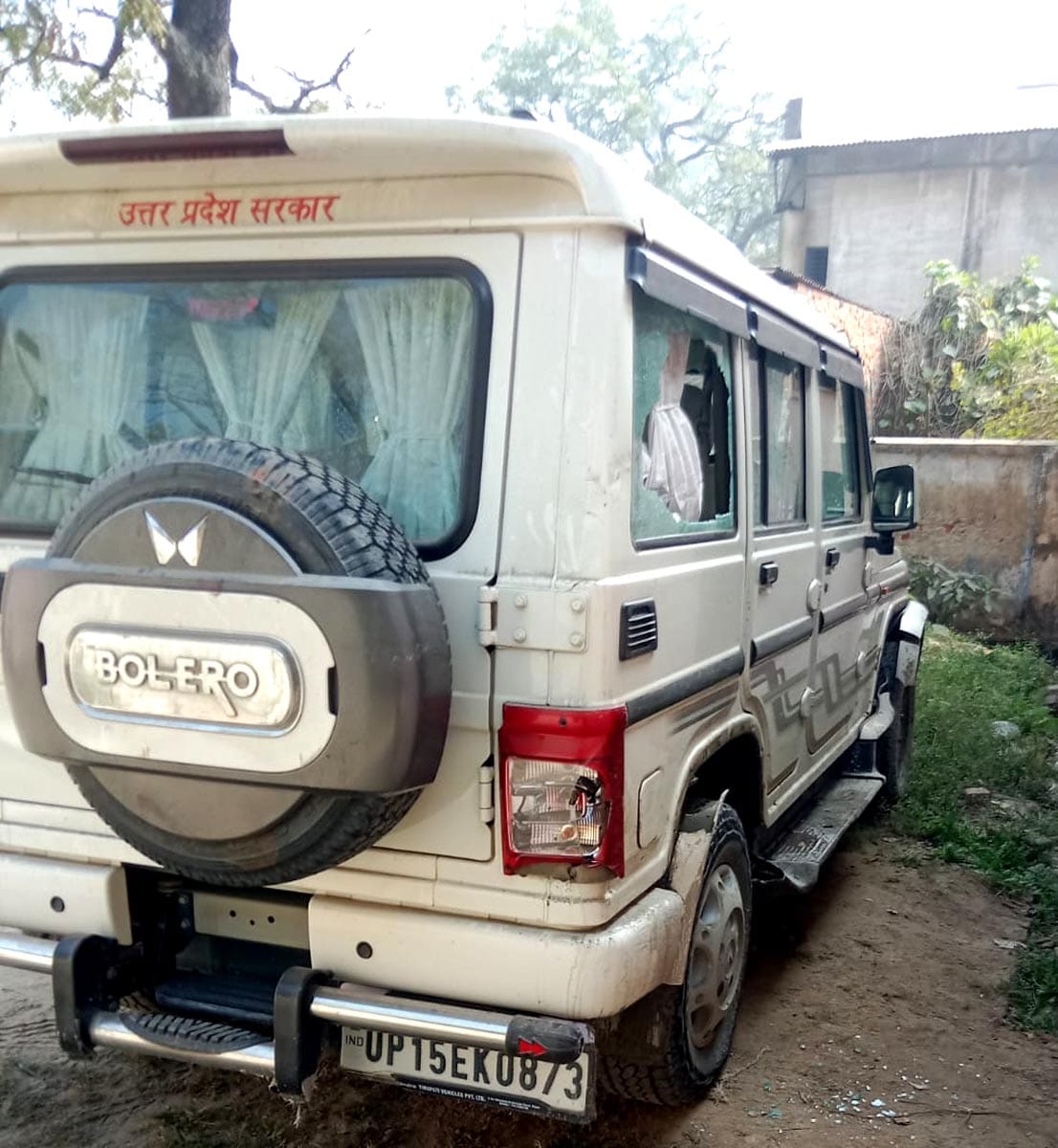 Forest department team attacked while trying to reclaim encroached land.