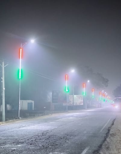 The Aonla-Budaun road is now illuminated with LED streetlights worth 55 lakh rupees.