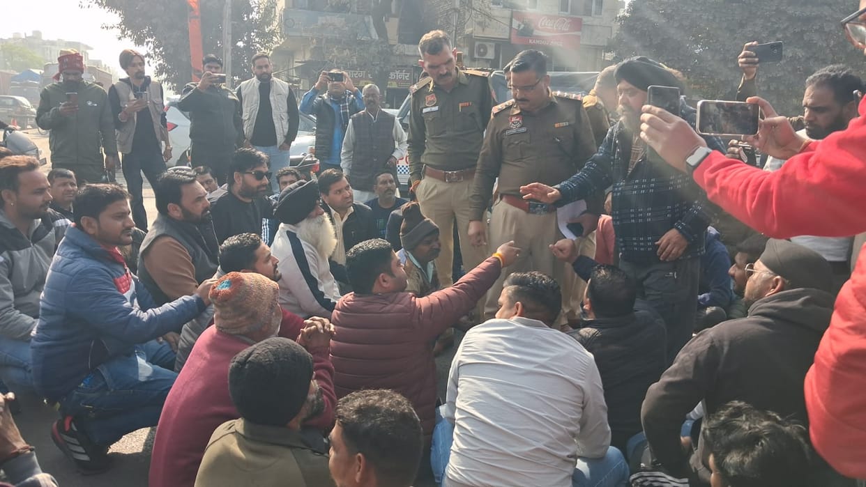 Transporters blocked the CM City
