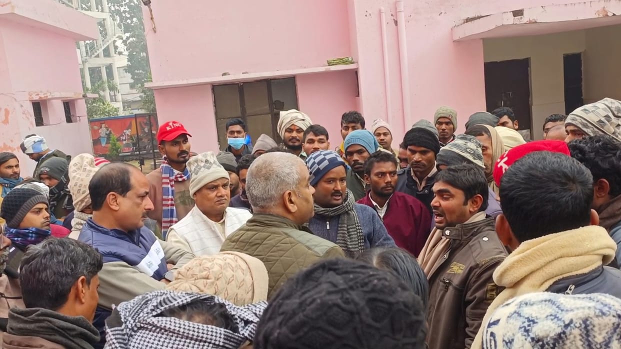 The principal succumbed to his injuries, and seven more accused have been arrested.