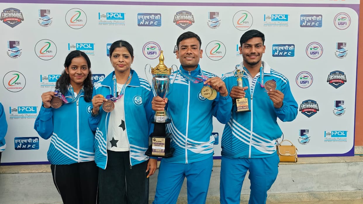 Agra won five medals at the Fin Swimming Championship.