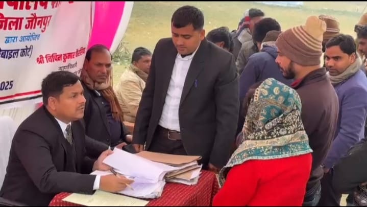 Mobile village court held in Baragaon, problems heard