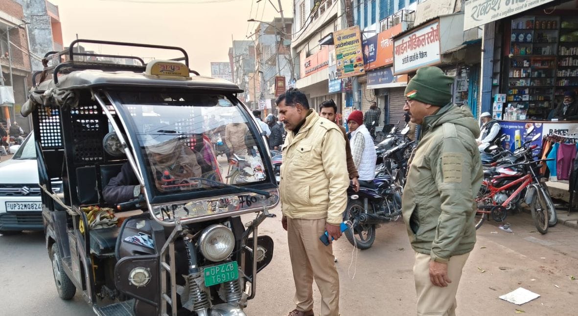 100 e-rickshaws challaned, 30 seized