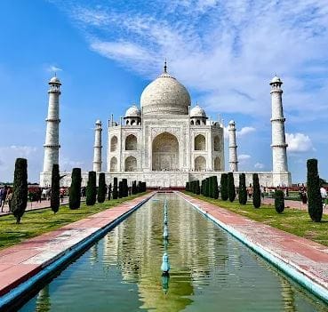 Rs 5.7 crore will be spent on the Taj Mahotsav, but Shilpgram will not be decorated.