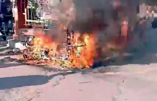 An electric scooter caught fire, but there were no casualties