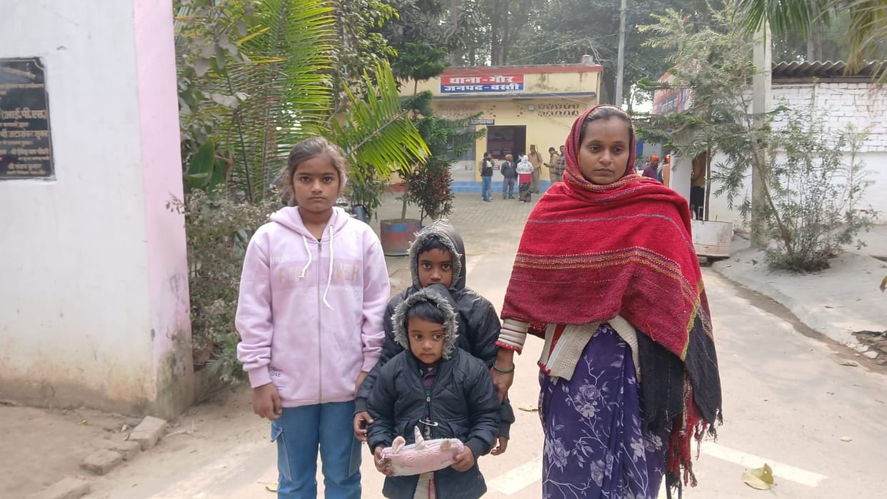 Dharmendra murder case: Family not satisfied with the disclosure, wife reaches police station with children