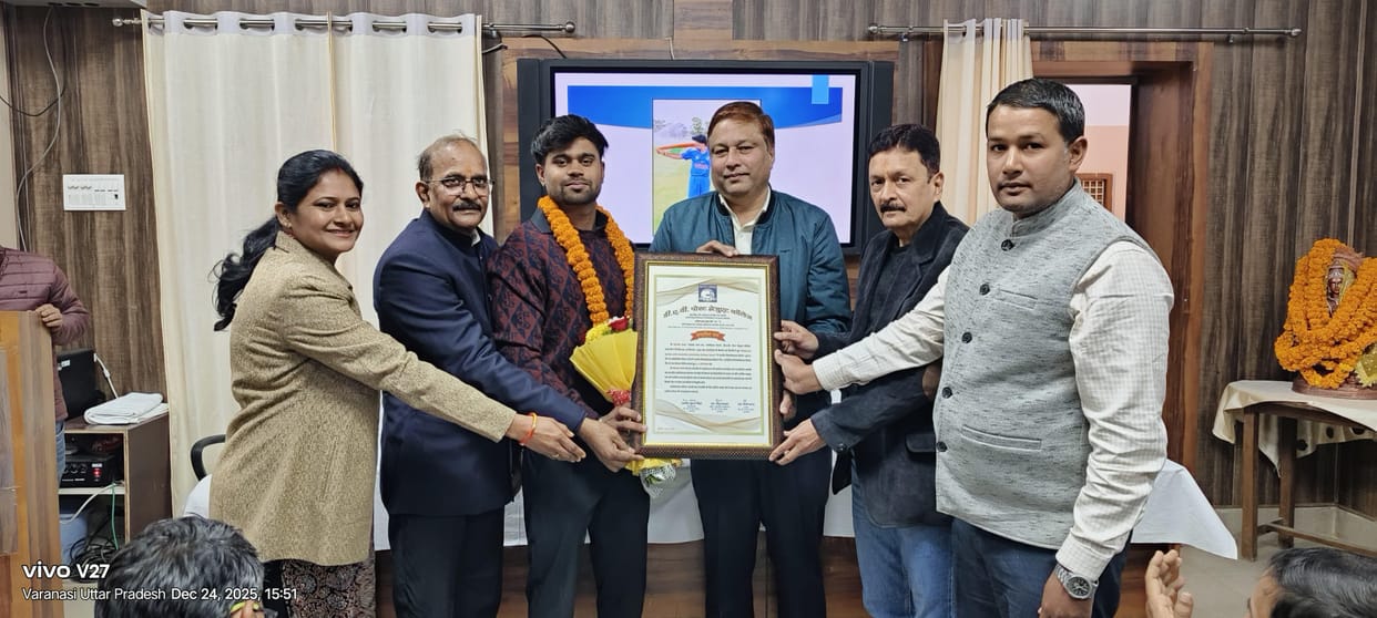 DAV's Vatsalya helped Indian University win the tournament in Australia, received a warm welcome