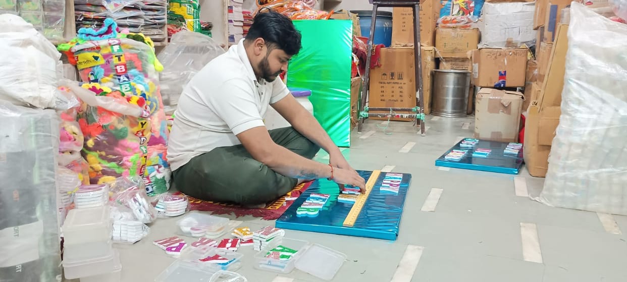 Handmade gifts and greeting cards are the first choice of youth