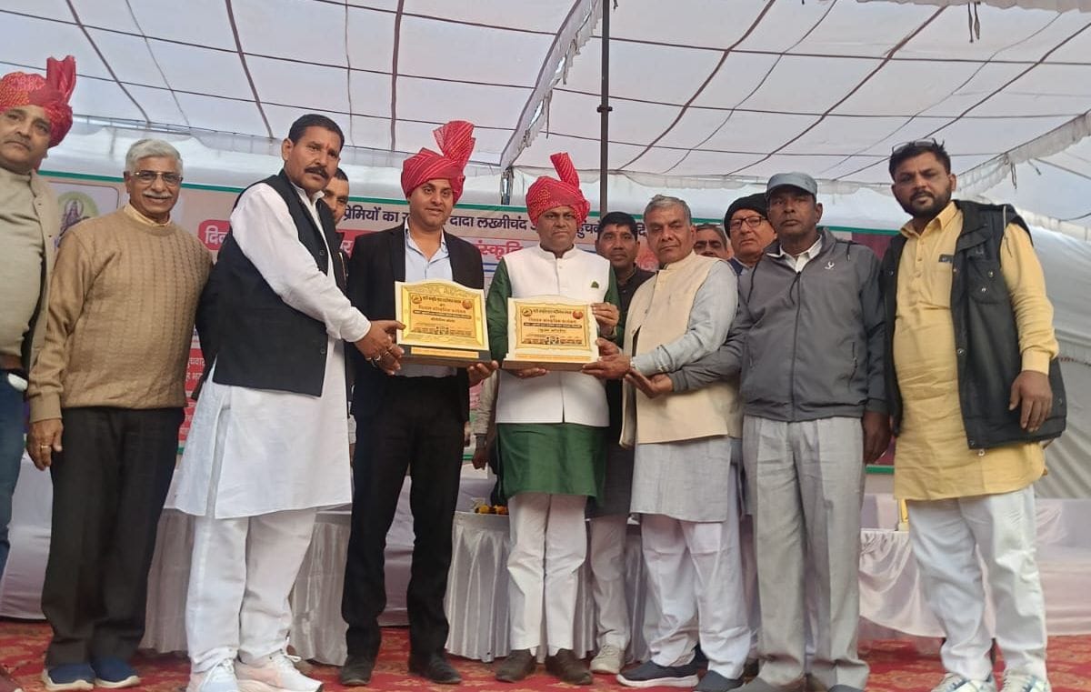 Emphasis on connecting the new generation with folk traditions