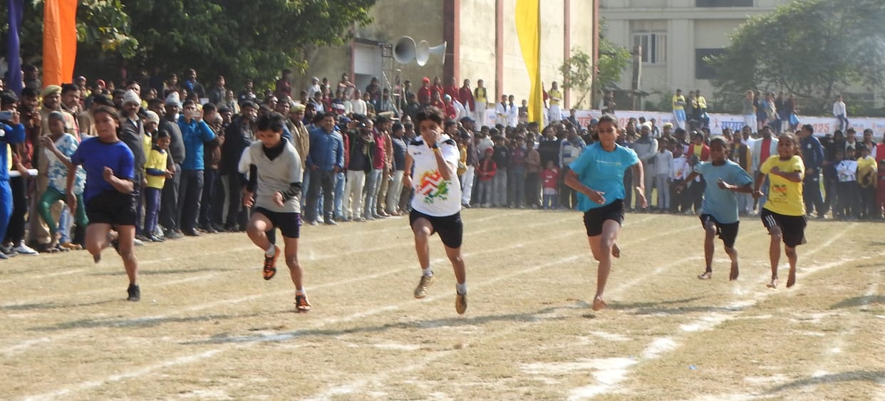 Monika Vishwakarma won the 100 meter race