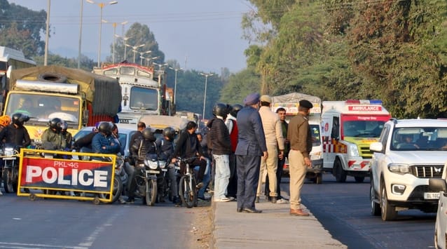 VIP movement halted the city's pace, leaving ambulances stranded at two locations.