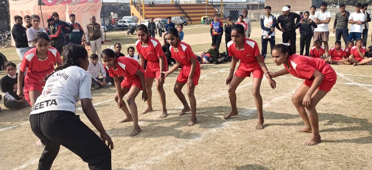 The Bilsi team won in the senior girls' kabaddi competition.