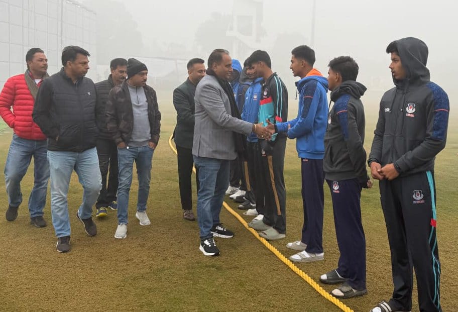 Match affected by fog, UP scored 90 runs for two wickets on the first day