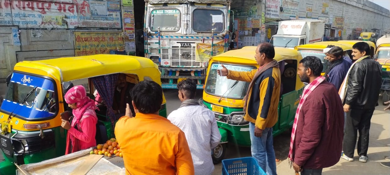 E-rickshaws and autos have doubled in 5 years, but there isn't a single stand in the district