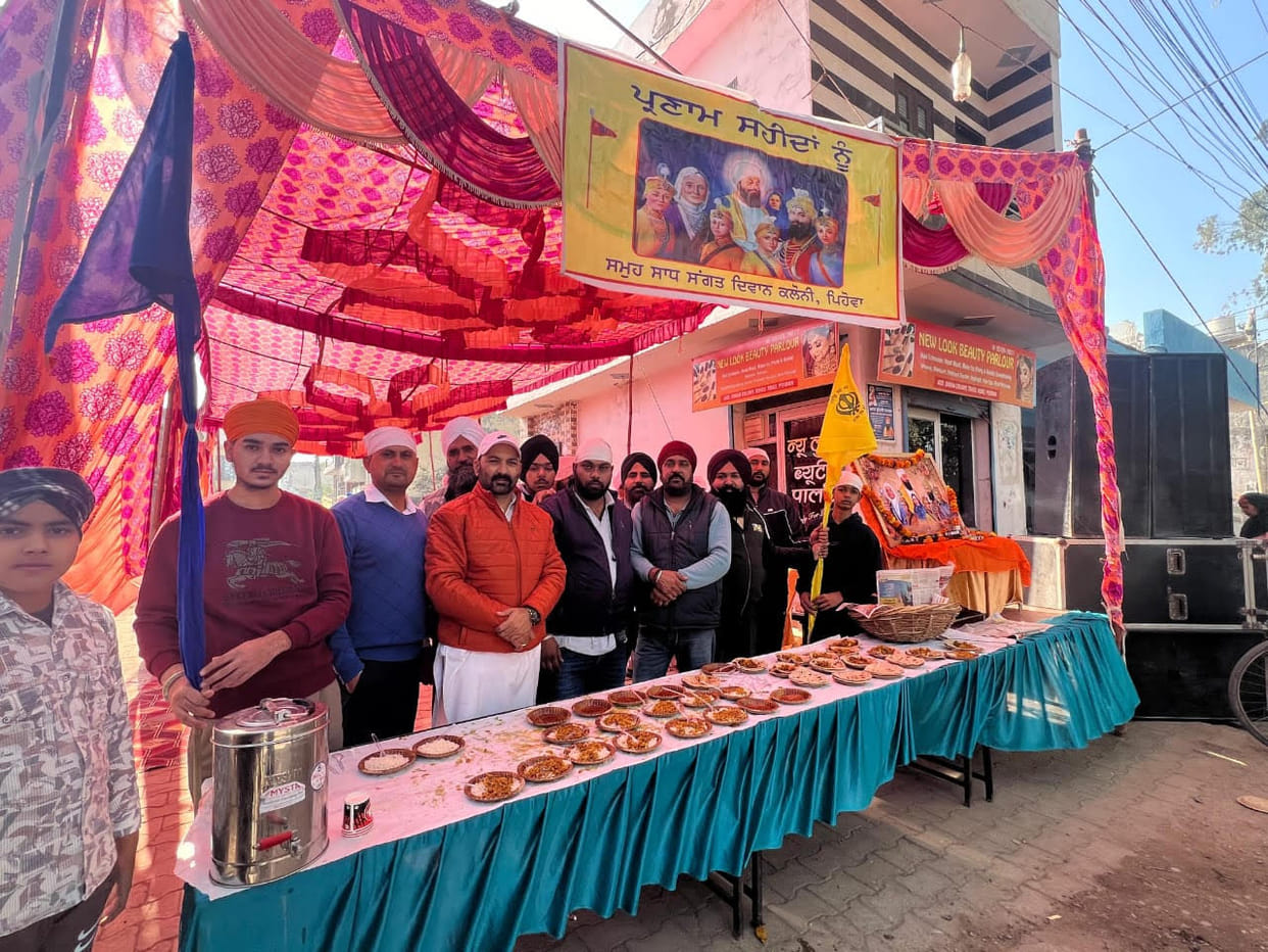Langar dedicated to martyrdom organised in Diwan Colony