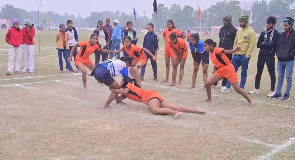 Siswa's team won the Kho-Kho and Volleyball competitions.