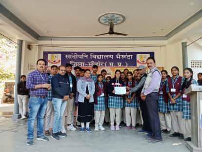 Sehore News: Government School Students Launch Their Own Company, Real Business Journey Begins on Campus