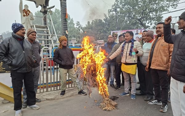 Expressed anger by burning the effigy of Bangladesh government