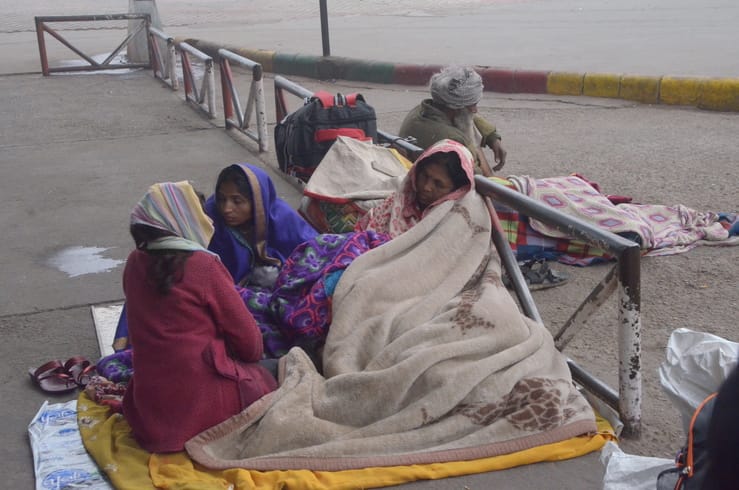 Fog wreaks havoc, affecting daily operations of 27 mail and express trains.